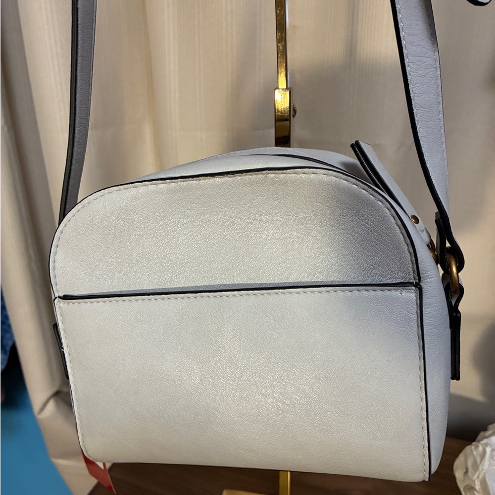 Rosetti White Quilted Dome Crossbody with Gold Logo NWT - Picture 15 of 17